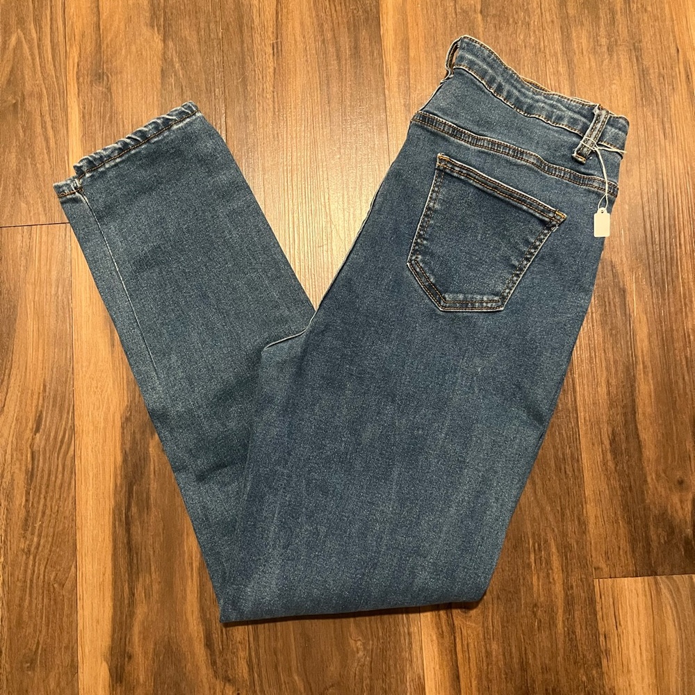 SHEIN Women’s Straight Leg Jeans - Dark Blue Wash